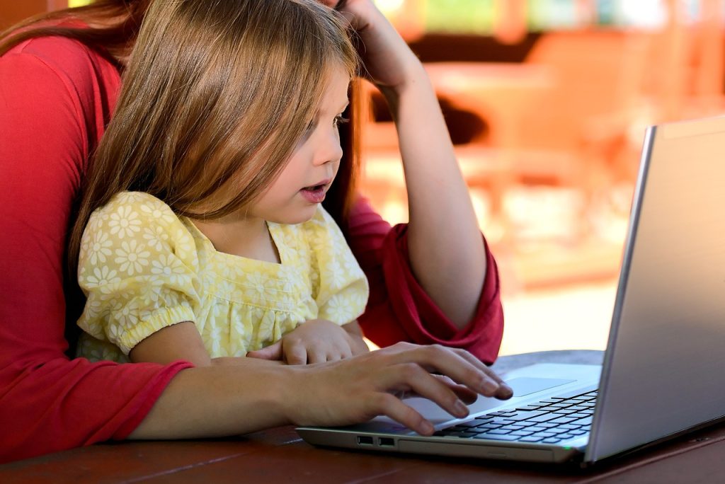 Keeping Children Safe Online | Police Mutual